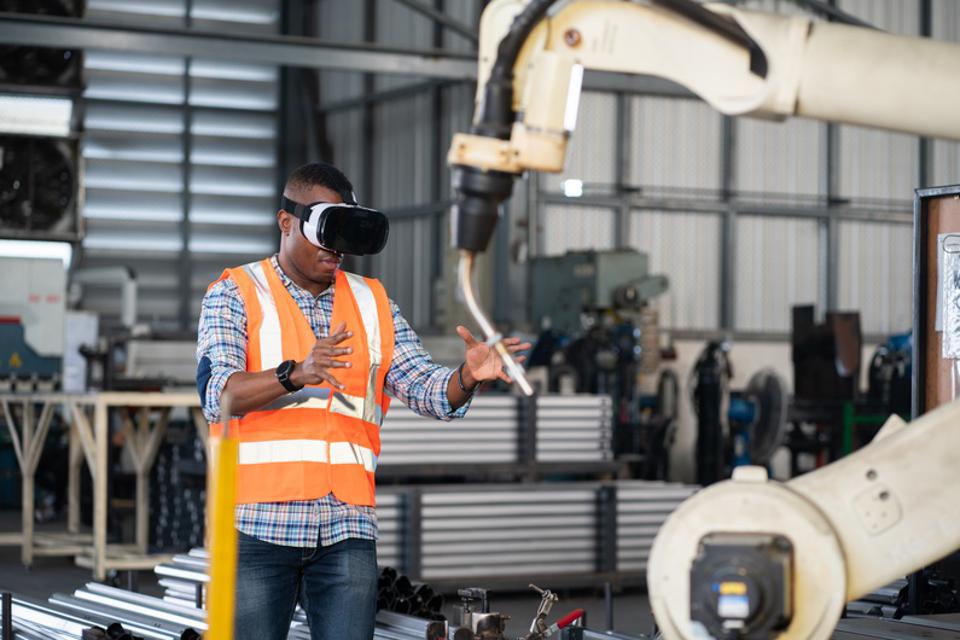 VR Headset in Manufacturing